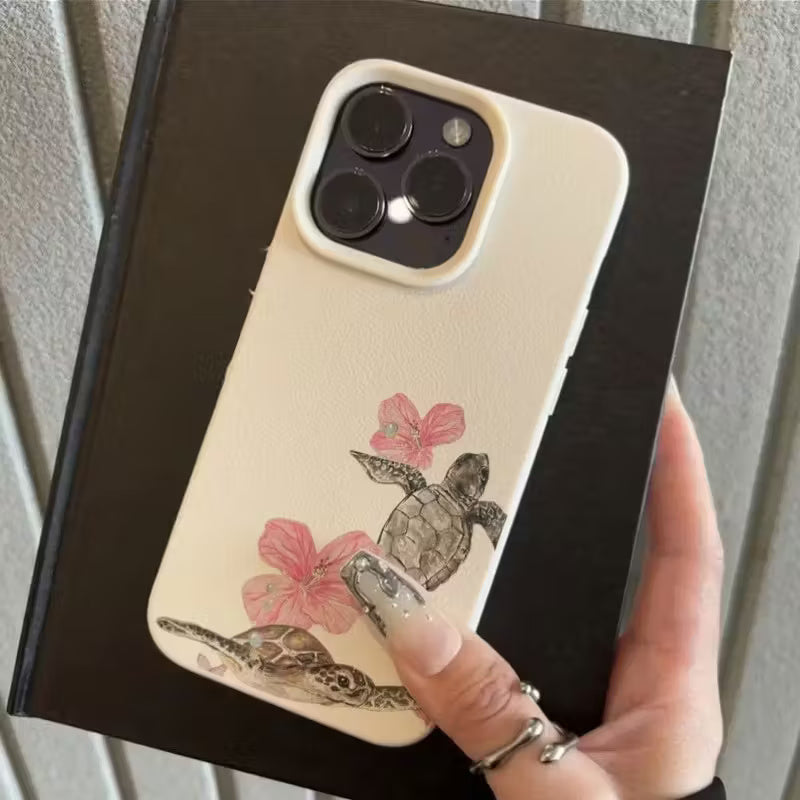 🐢 Çiçekli Deniz Kaplumbağası Desenli Krem Telefon Kılıfı | Doğal & Zarif Stil 🌸