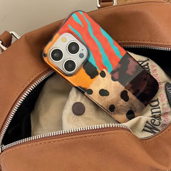 Leopar Desenli Dört Renkli Dalgalı Kartal Gagası ve Kaplan Desenli iPhone Kılıfı