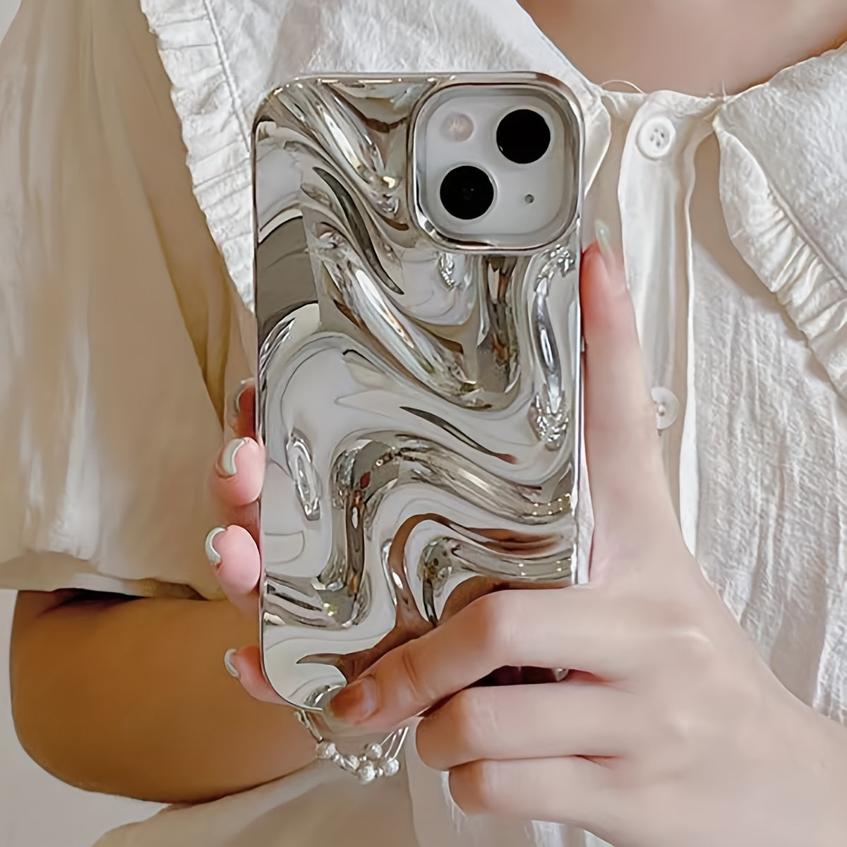 Gümüş Kaplama 3D Kişiselleştirilmiş Su Dalgası Desenli Telefon Kılıfı – iPhone 11/13/14/14 Pro Max/15/15 Pro/15 Pro Max/16/16 Pro Serileri ile Uyumlu