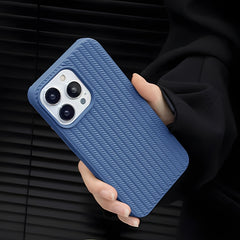 Lüks ve Şık Örgü Desenli Telefon Kılıfı – Koruyucu ve Tarz Sahibi