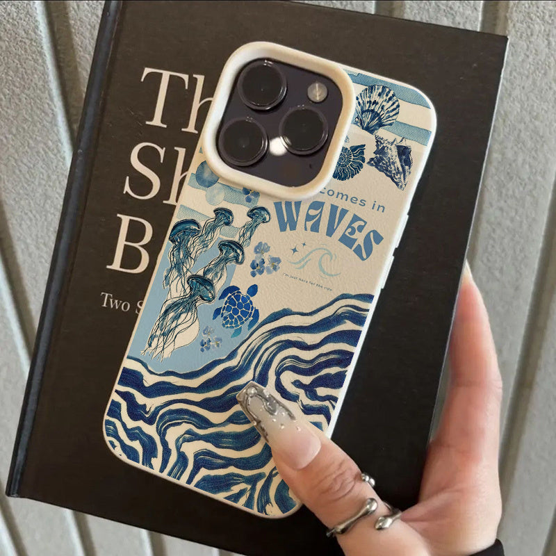 Mavi Retro Denizanası Su Dalgalı Desenli TPU Telefon Kılıfı – iPhone 16 Pro Max, 16 Plus, 15, 14, 13 Pro, 12, 11 Uyumlu, İş, Darbe Korumalı ve Yüksek Estetik Tasarım