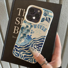Mavi Retro Denizanası Su Dalgalı Desenli TPU Telefon Kılıfı – iPhone 16 Pro Max, 16 Plus, 15, 14, 13 Pro, 12, 11 Uyumlu, İş, Darbe Korumalı ve Yüksek Estetik Tasarım